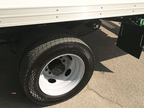 New 2026 Ford F550 4x4 Regular Cab Super Duty image 9