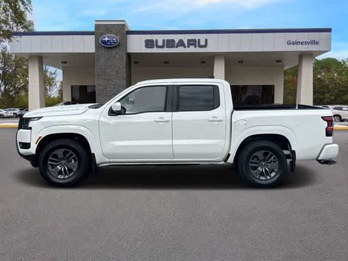 Used 2025 Nissan Frontier SV RWD image 3