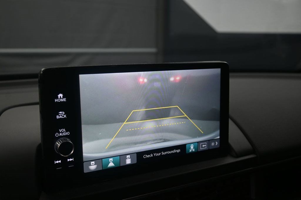 Used 2025 Honda Pilot Touring image 29