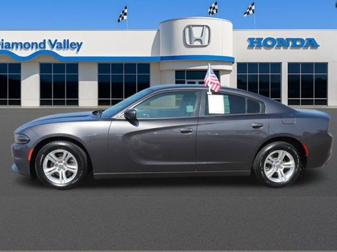 Used 2019 Dodge Charger SXT image 8
