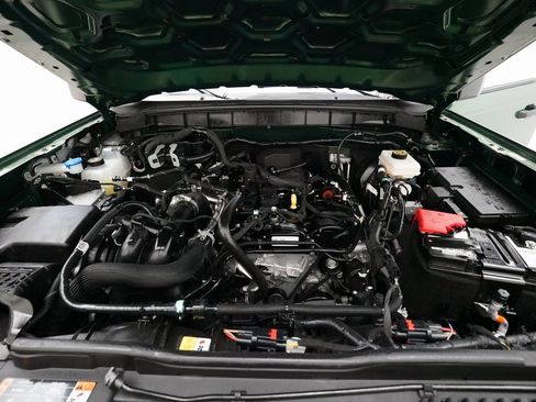 Used 2023 Ford Bronco Big Bend w/ Sasquatch Package image 3