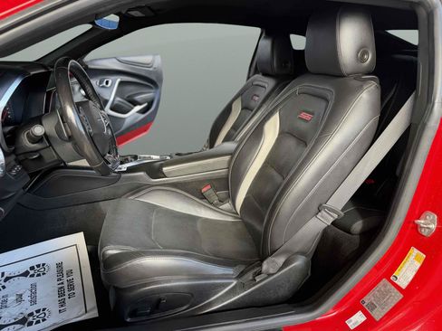 Used 2020 Chevrolet Camaro SS RWD image 10
