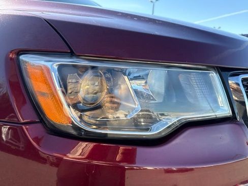Used 2017 Jeep Grand Cherokee Limited w/ Trailer Tow Group IV AWD/4WD image 9