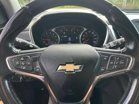 Used 2021 Chevrolet Equinox LT AWD/4WD image 11