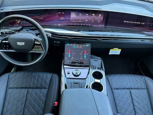 New 2025 Cadillac Escalade IQ Sport 1 w/ LPO, ONYX Package image 13
