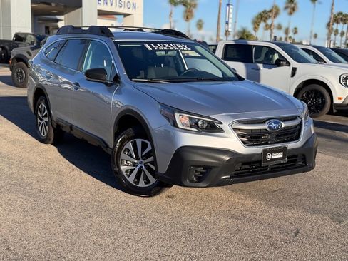 Used 2021 Subaru Outback 2.5i image 2