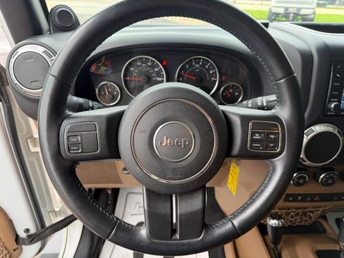 Used 2012 Jeep Wrangler Unlimited Sahara w/ Trailer Tow Group image 10