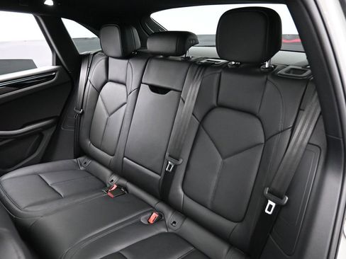 New 2026 Porsche Macan image 23