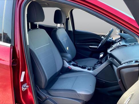 Used 2015 Ford Escape SE FWD image 9