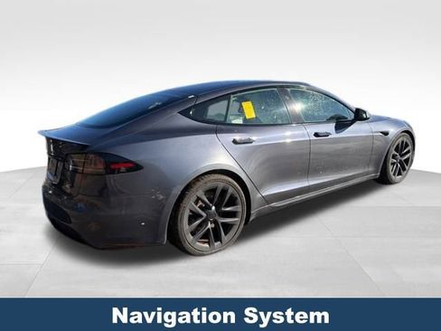 Used 2022 Tesla Model S Plaid image 6