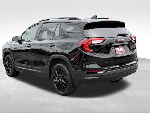 Used 2024 GMC Terrain SLE w/ Driver Convenience Package AWD/4WD image 11