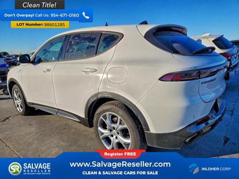 Used 2024 Dodge Hornet R/T image 3