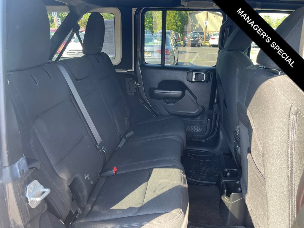 Used 2020 Jeep Wrangler Unlimited Sport S AWD/4WD image 31
