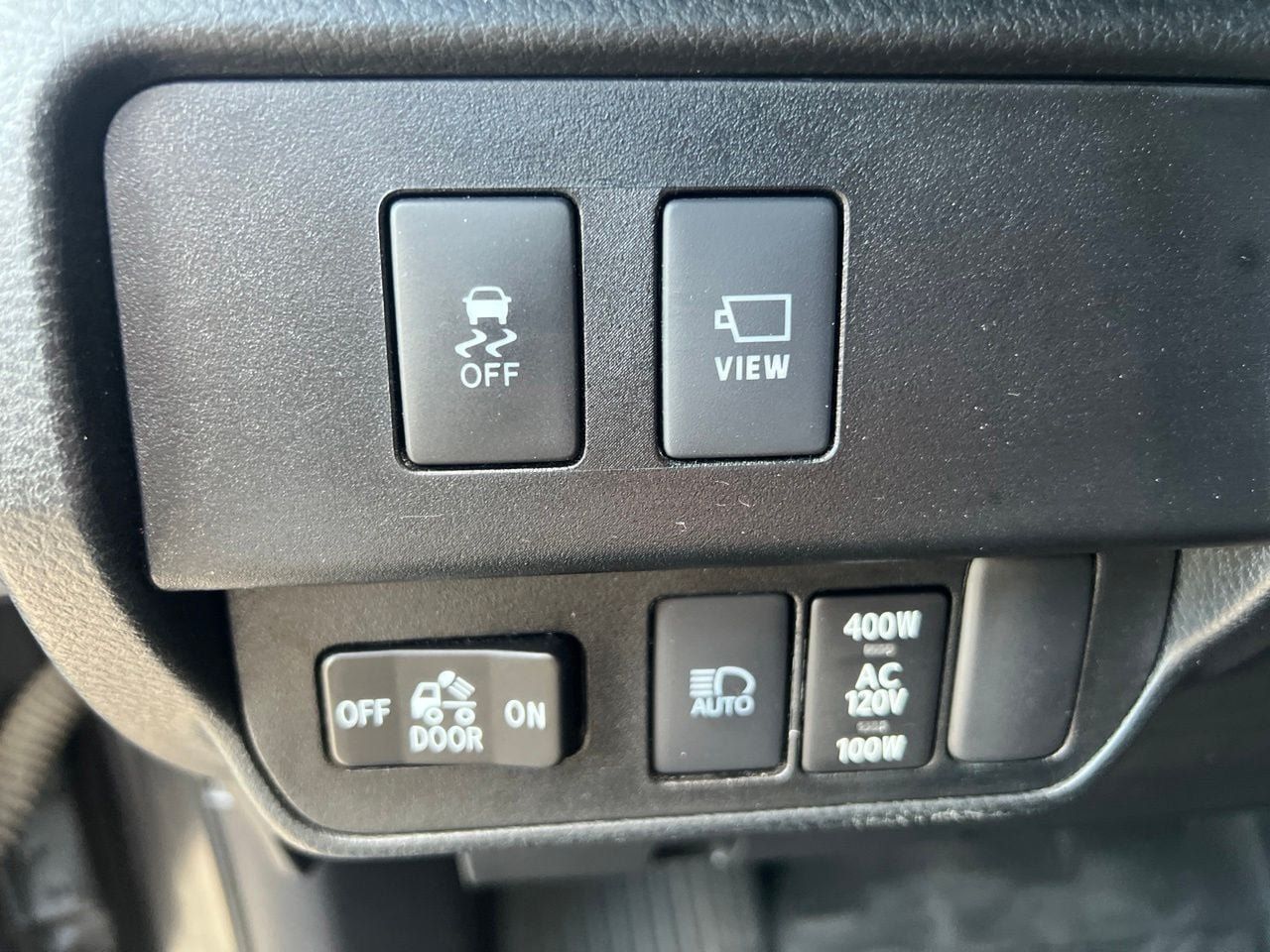 Used 2022 Toyota Tacoma Limited AWD/4WD image 12
