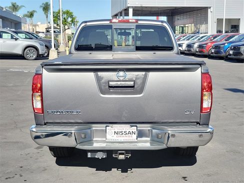 Used 2019 Nissan Frontier SV image 22