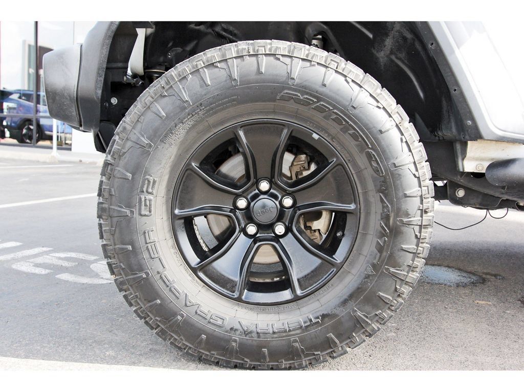 Used 2018 Jeep Wrangler Unlimited Sport AWD/4WD image 33