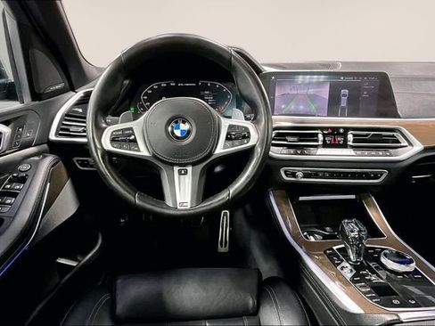 Used 2020 BMW X5 M50i w/ Premium Package image 10