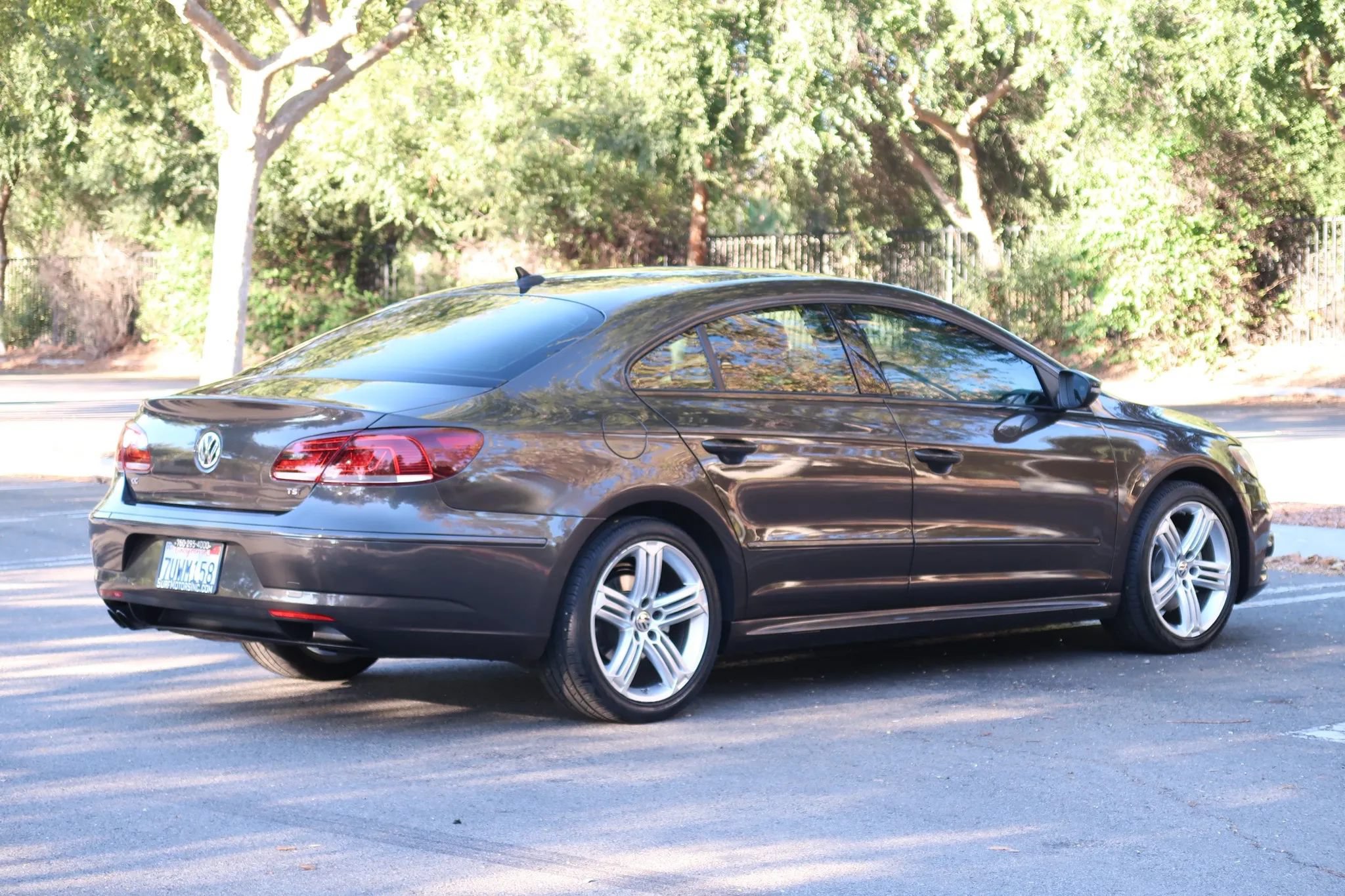Used 2017 Volkswagen CC R-Line Executive FWD image 7