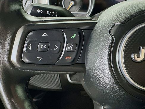 Used 2022 Jeep Wrangler Unlimited Sport AWD/4WD image 8