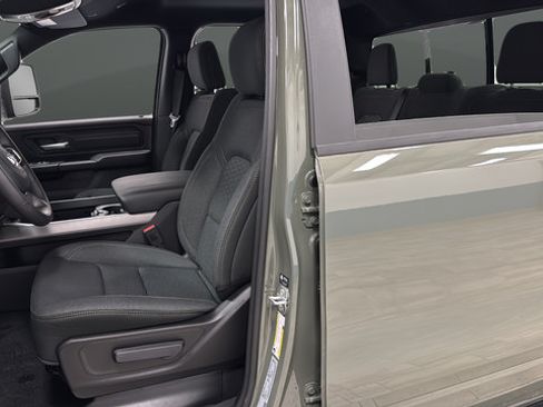 New 2026 RAM 1500 Express AWD/4WD image 9