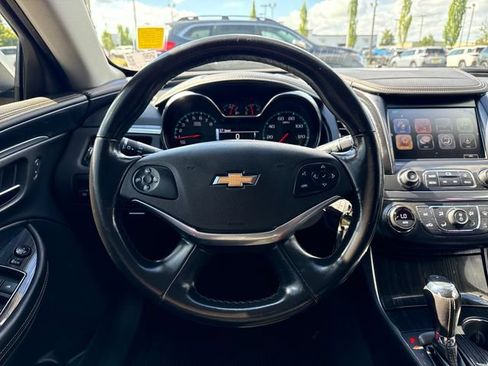 Used 2017 Chevrolet Impala LT w/ Convenience Package FWD image 18