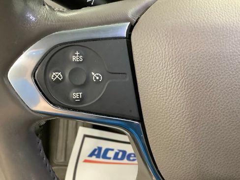 Used 2020 Chevrolet Traverse LT AWD/4WD image 16