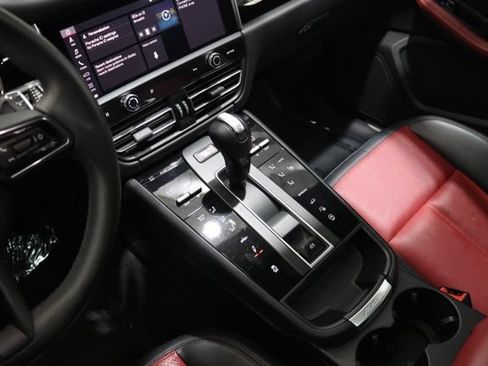 Used 2023 Porsche Macan S AWD/4WD image 24