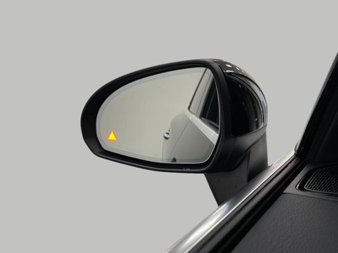 New 2026 Mercedes-Benz GLC 300 4MATIC image 19