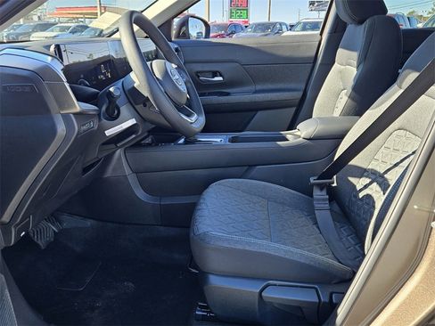 New 2026 Nissan Kicks SV w/ SV Premium Package image 3