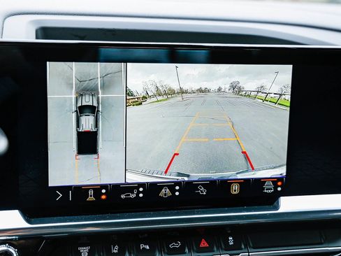 Used 2024 GMC Sierra 2500 SLT w/ SLT Premium Package image 25