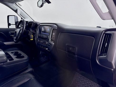Used 2016 Chevrolet Silverado 2500 LT w/ LT Convenience Package image 31