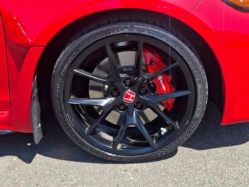 Used 2025 Honda Civic Type R image 9