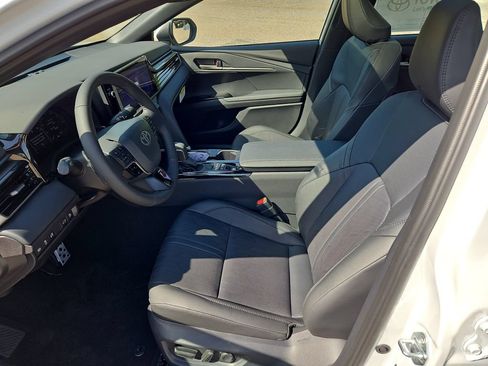 New 2026 Toyota Camry Hybrid AWD/4WD image 19