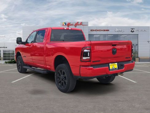 Used 2024 RAM 2500 Big Horn w/ Night Edition AWD/4WD image 3