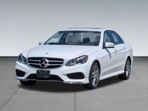 Used 2014 Mercedes-Benz E 350 4MATIC Sedan image 9