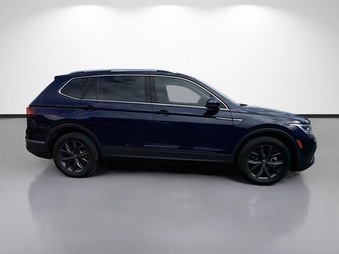 Used 2023 Volkswagen Tiguan SE FWD image 2