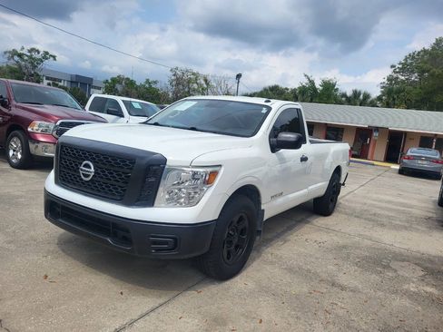 Used 2019 Nissan Titan S RWD image 2