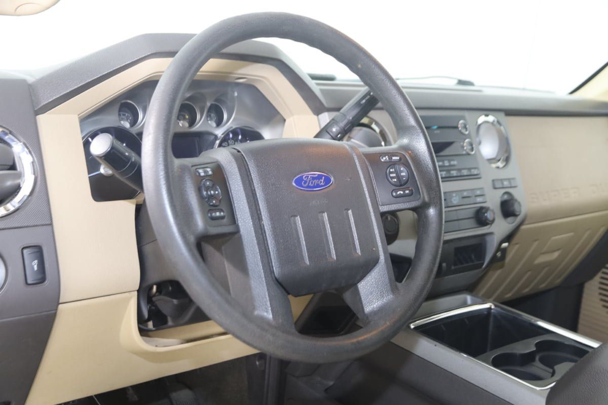 Used 2015 Ford F250 XLT w/ XLT Premium Package AWD/4WD image 6