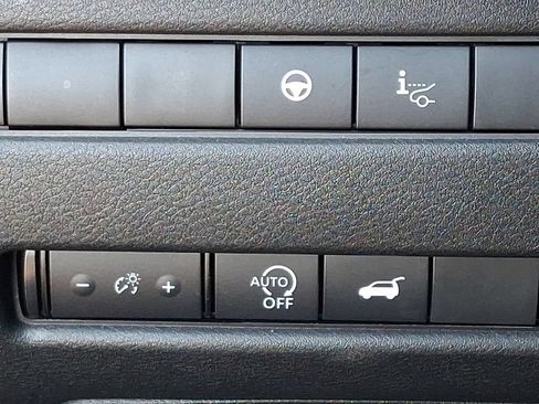 Certified 2025 Nissan Rogue SL w/ Tech Package AWD/4WD image 28