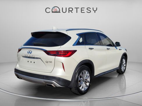 Used 2022 INFINITI QX50 Luxe image 3
