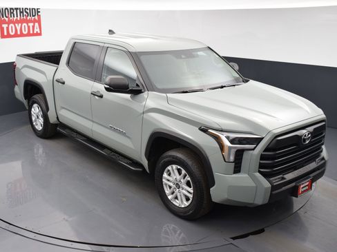 Used 2024 Toyota Tundra SR5 w/ SR5 Convenience Package image 24