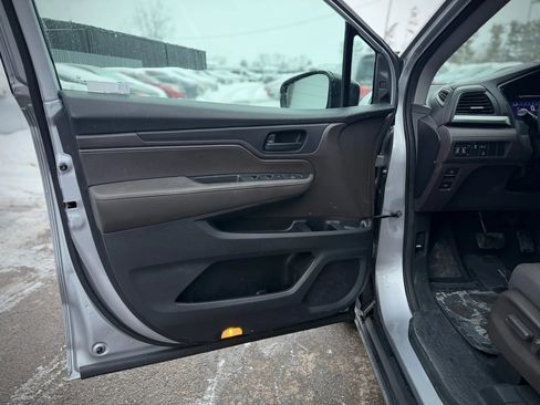 Used 2018 Honda Odyssey EX image 6
