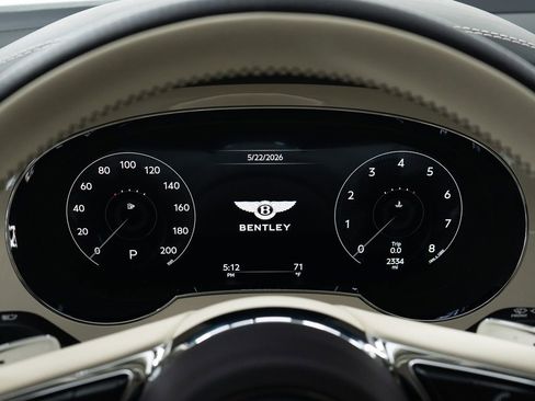 Certified 2023 Bentley Bentayga Extended Wheelbase AWD/4WD image 32
