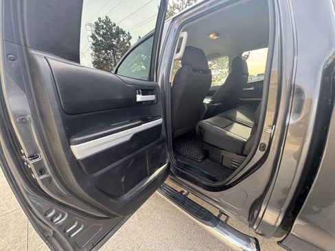 Used 2015 Toyota Tundra SR5 image 16