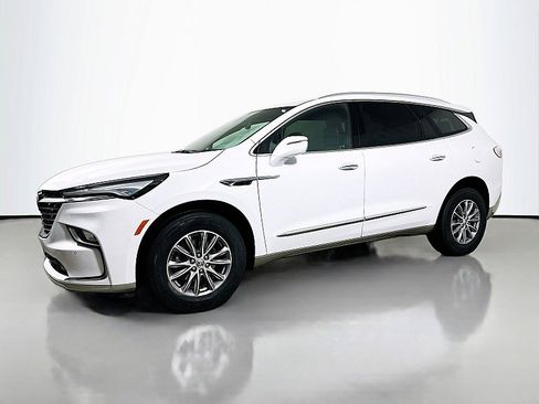 Used 2023 Buick Enclave Essence w/ Trailering Package, 5000 lbs. image 3