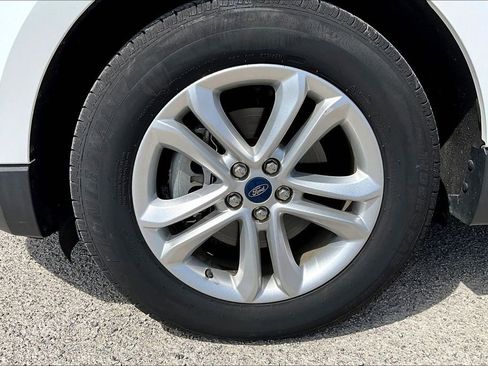 Used 2019 Ford Edge SEL w/ Equipment Group 201A image 9