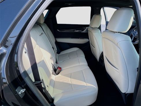 Used 2020 Cadillac XT5 Sportv image 33