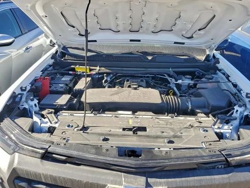 Used 2024 Chevrolet Colorado W/T w/ Safety Package image 11