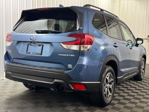 Used 2021 Subaru Forester Premium AWD/4WD image 4