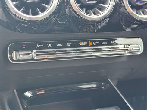 Certified 2022 Mercedes-Benz GLA 250 4MATIC image 29